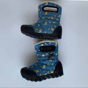 BOGS Kids B-MOC Lightning Boot, Blue, 10T